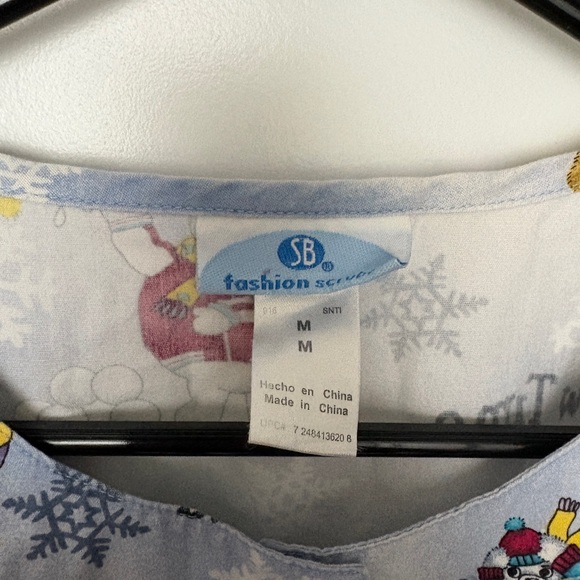 Women’s Snow Themed Cartoon Print Scrub Jacket Size: M - Picture 4 of 5